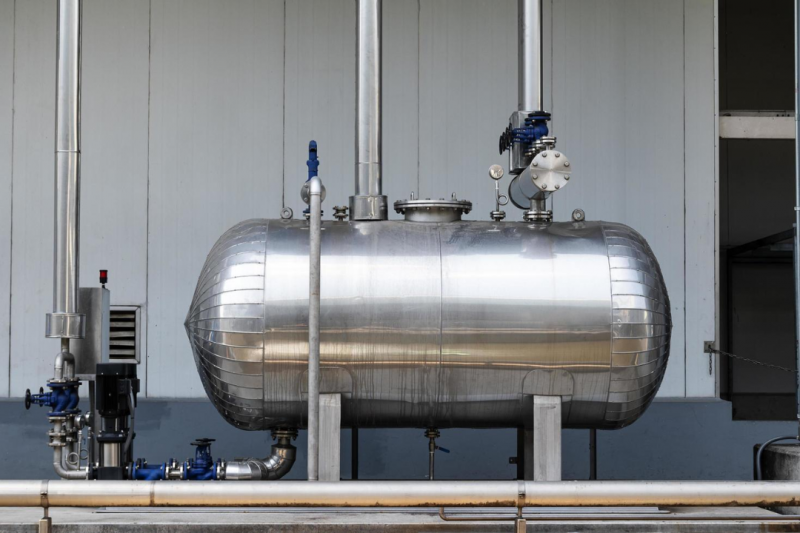 Tanque cilíndrico horizontal como solução eficiente para armazenagem